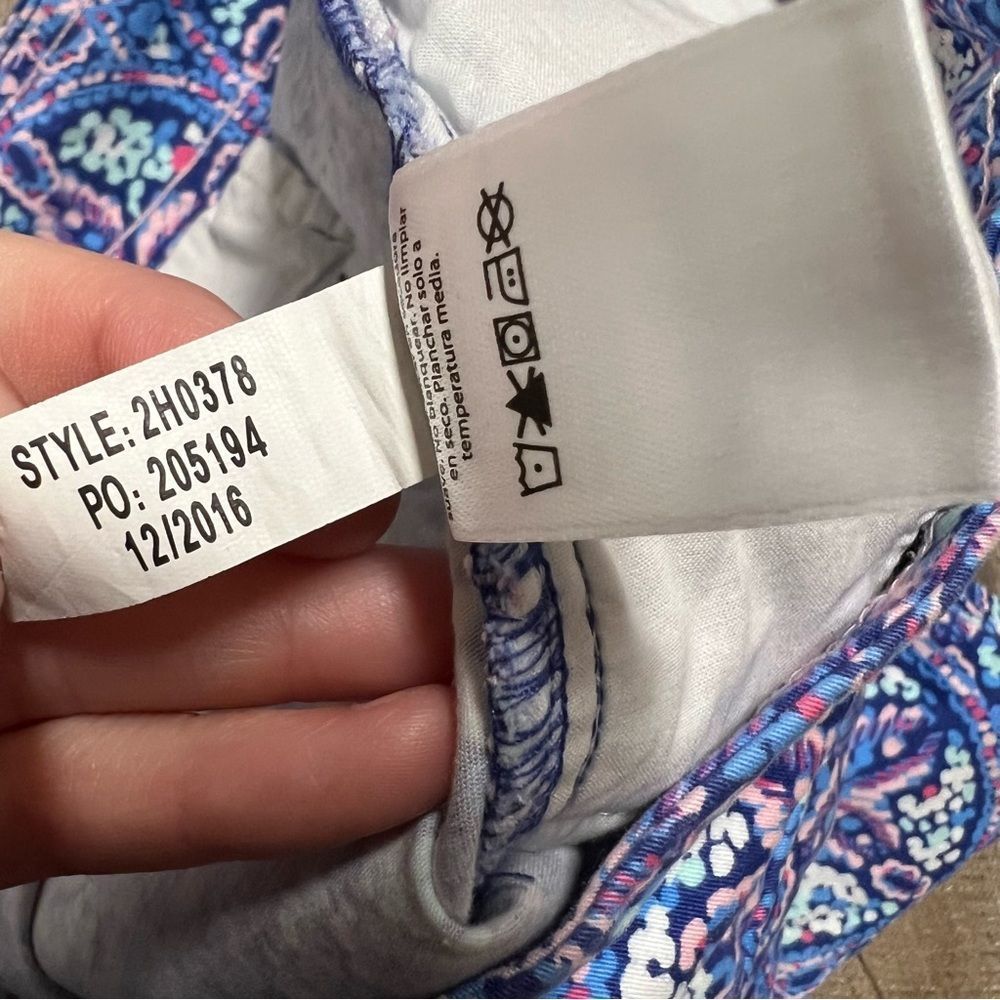 Vineyard Vines Shorts Womens Size 2 Colorful Sand Dollar Print 5” Inseam - Picture 7 of 11